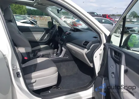 2015 Subaru Forester 2.5I Premium z USA, uszkodzony, nr VIN JF2SJADC3FH514078